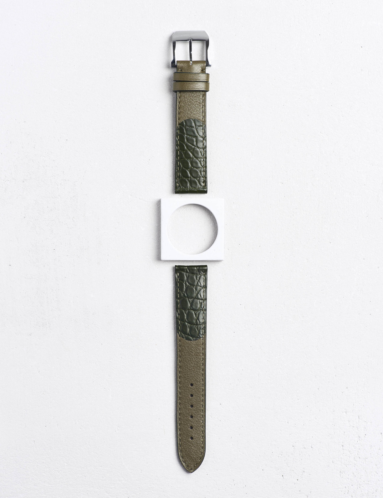 37.01 Duo watch strap in smooth calfskin and alligator