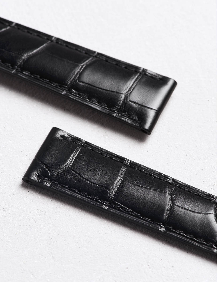 masa　CAMILLE FOURNET VERSO Nero クロコ Camille Fournet Blue (20x18) stitched and padded alligator strap