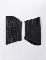 16.08 Mittens in leather for men