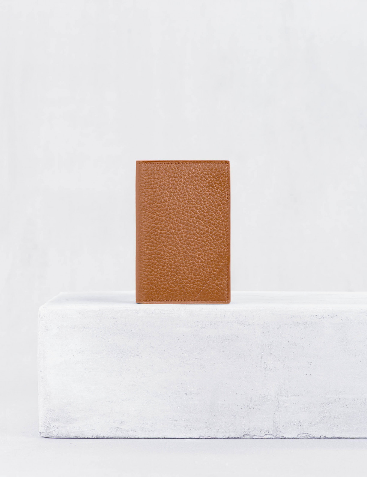 21.14 Card case with bellow in leather