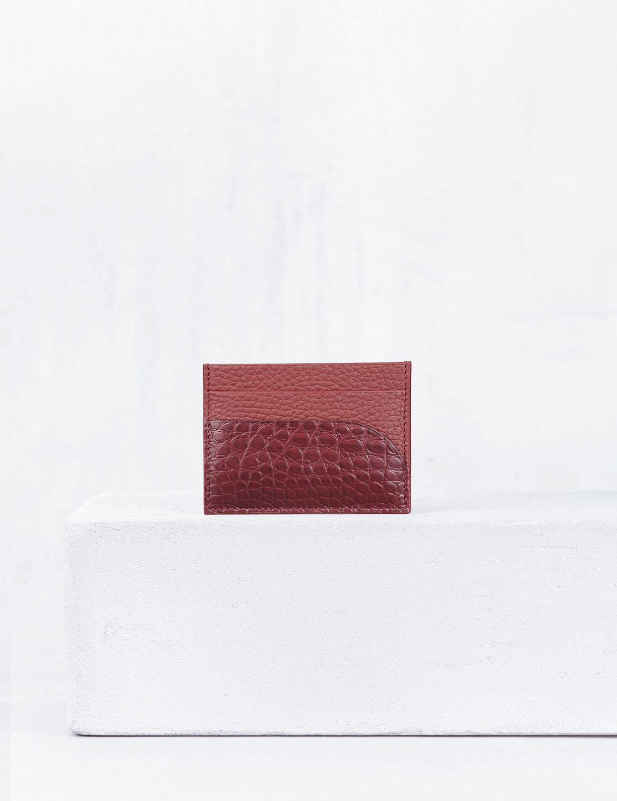 31.04 Card case in leather