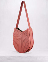 32.06 Hobo bag in pleated leather