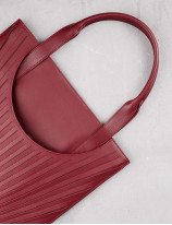 32.09 Soft leather tote bag in pleated leather