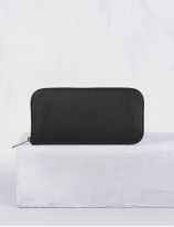31.01 Zipped wallet in leather