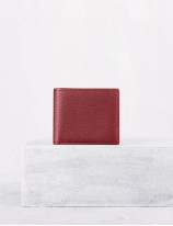 21.05 Wallet in leather with compartment