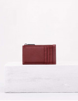 21.26 Coin and card holder in leather