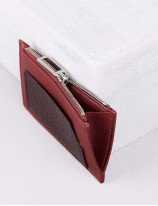 21.26 Coin and card holder in leather