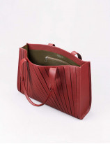 32.10 Soft leather tote bag in pleated leather