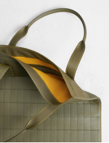 32.09 Soft leather tote bag in leather