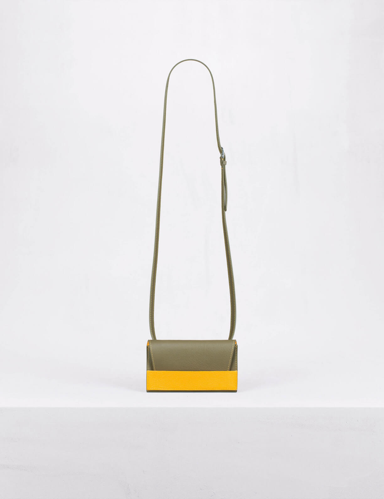 Horizontal phone case