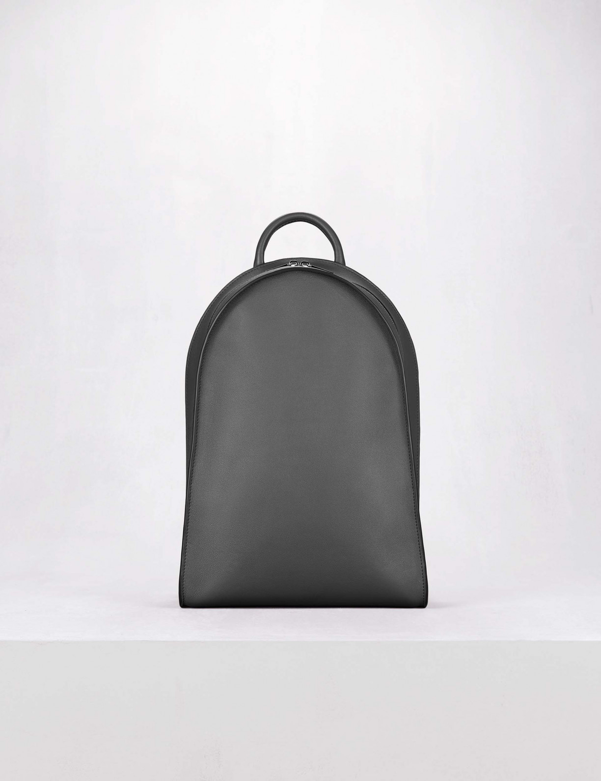 32.11 Backpack in smooth leather