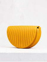 32.04 Cross body bag in pleated leather