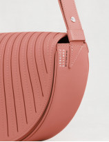 32.04 Cross body bag in pleated leather