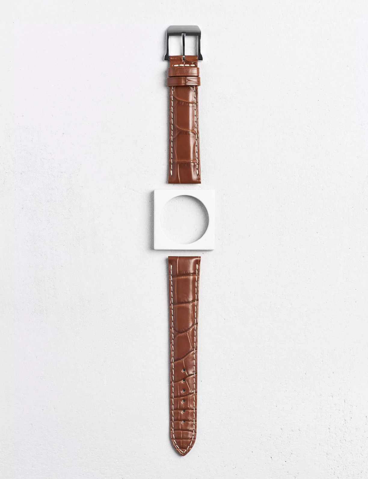 17.02 Bracelet montre en cuir d'alligator