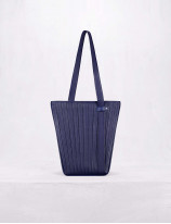 32.02 Sac seau en cuir plissé