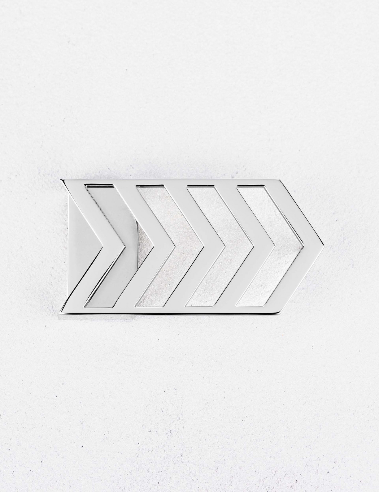 Removable 5 chevron buckle