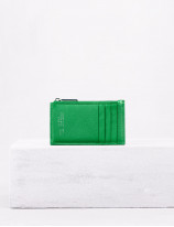 21.26 Coin and card holder in leather