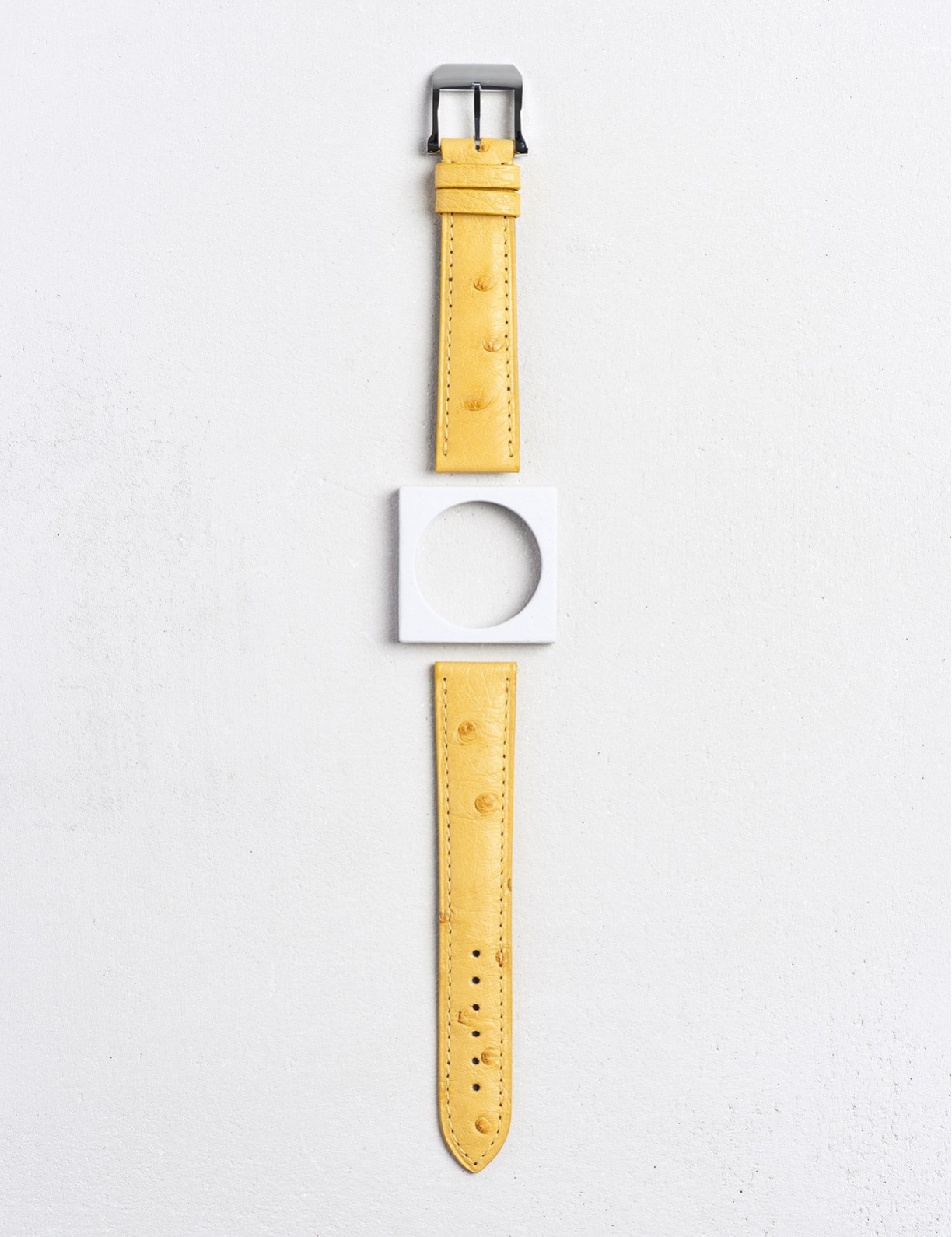 17.01 Leather watch strap in ostrich