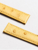 17.01 Bracelet montre en cuir d'autruche