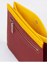 31.19 Flat pouch in leather