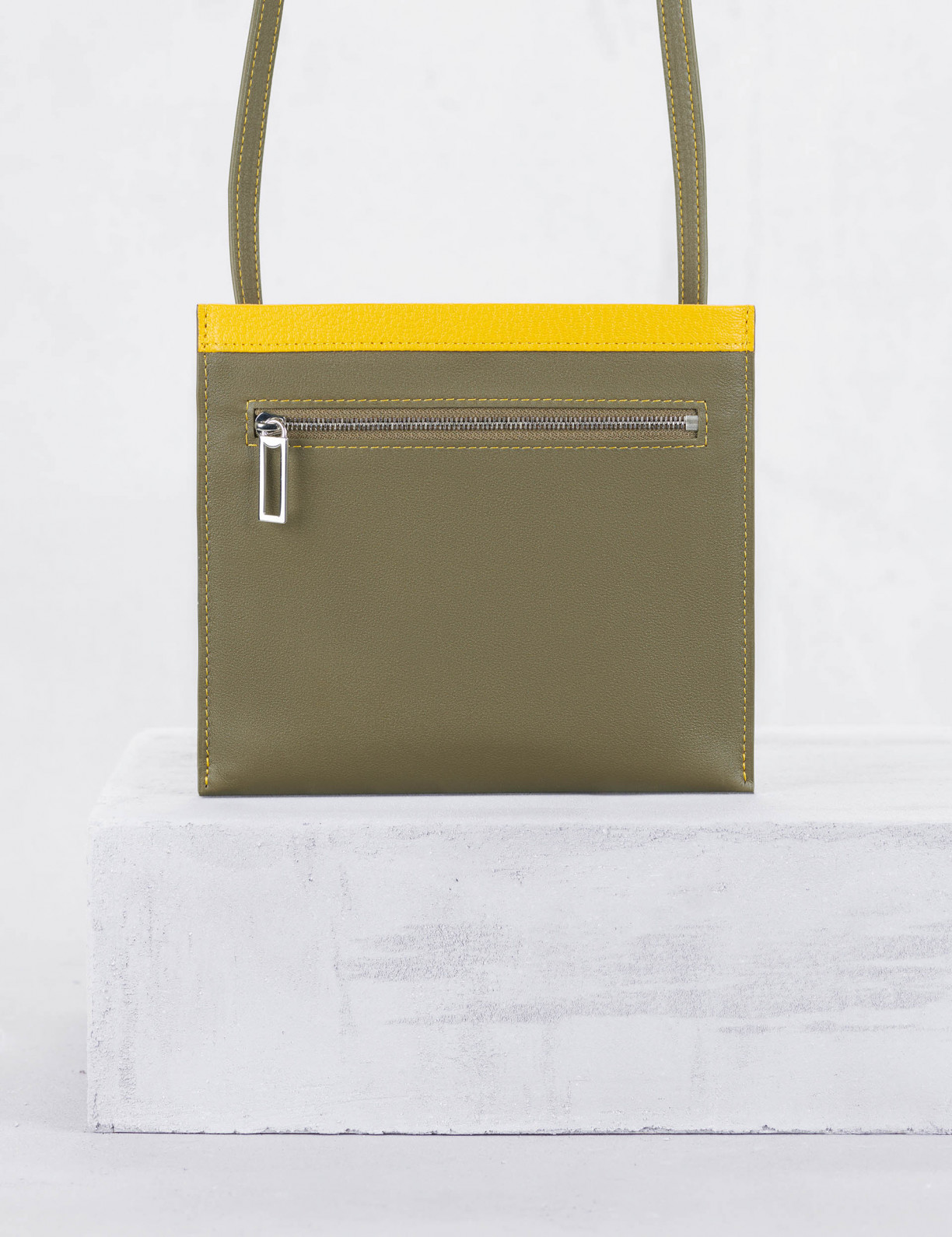 Flat pouch