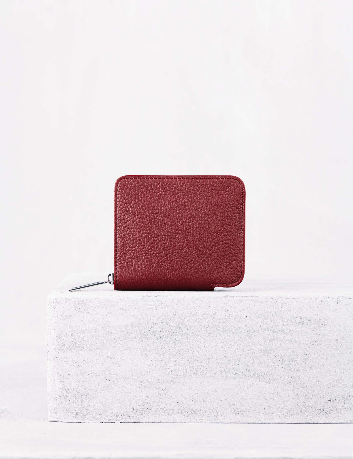 Zipped square wallet