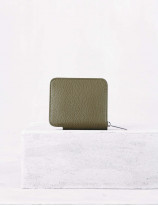 Zipped square wallet