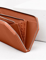Themis zipped wallet