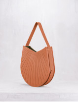 32.06 Hobo bag in pleated leather