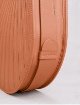 32.06 Sac Balancier GM en veau lisse plissé
