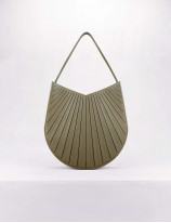 32.06 Sac Balancier GM en veau lisse plissé