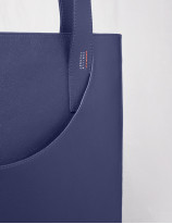 32.09 Soft leather tote bag in leather