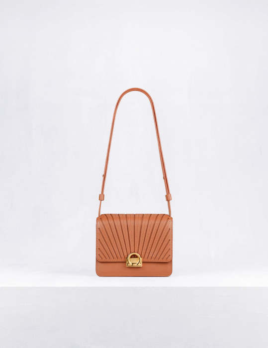 Leather handbags | Luxury bags | Camille Fournet