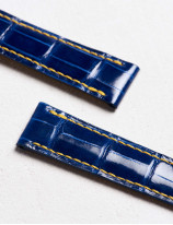 High-end leather watchstrap in shiny alligator