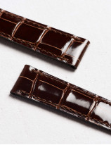 High-end leather watchstrap in shiny alligator