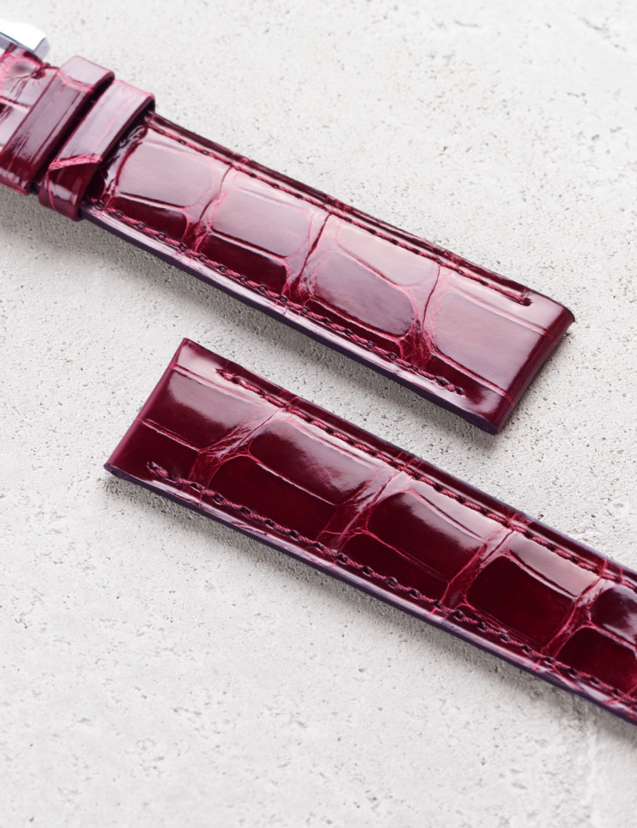 Shiny alligator leather watch strap with square scales | Camille