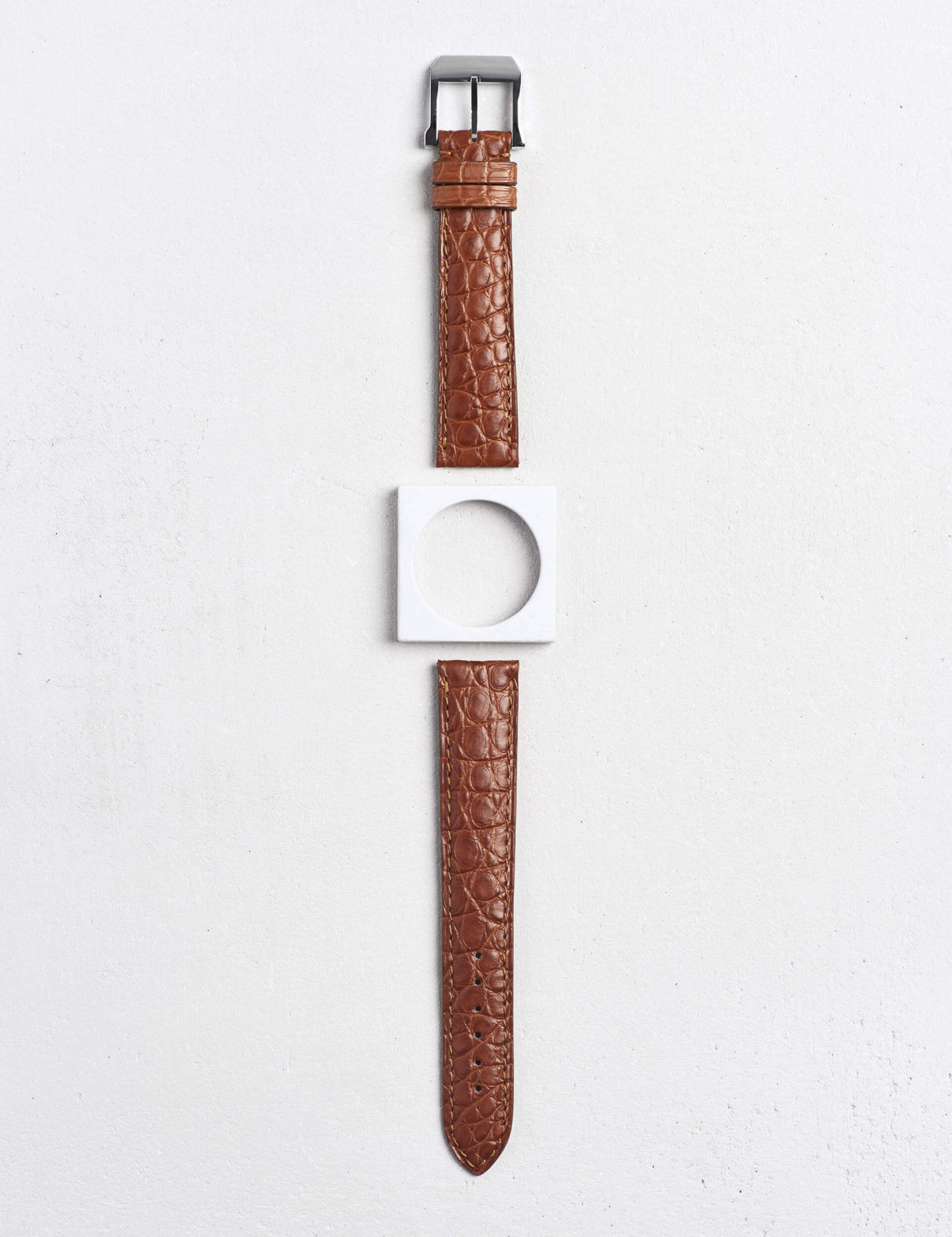 17.01 Leather watch strap in matte alligator