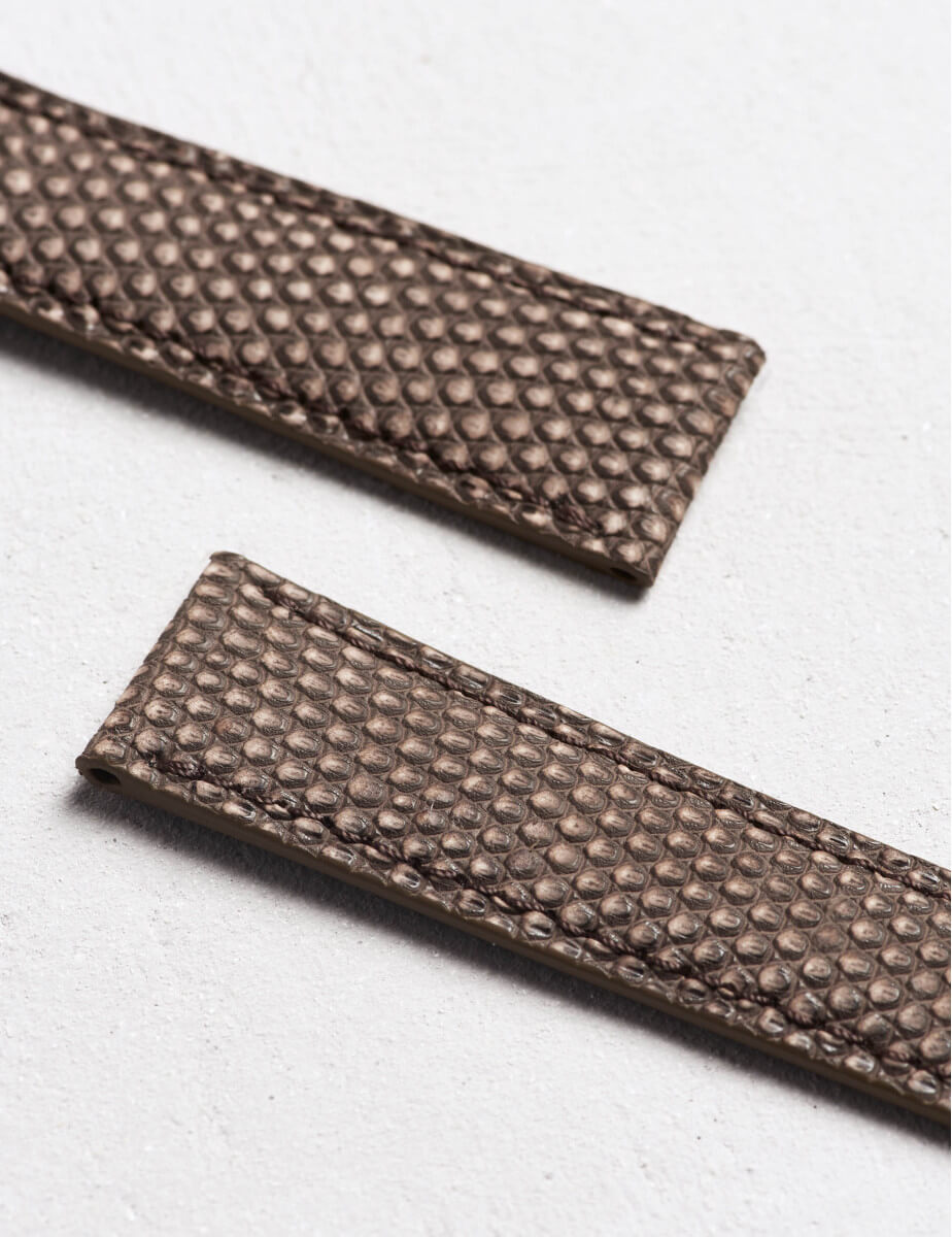  Luxurious Textured Genuine Brown Lizard Leather Case