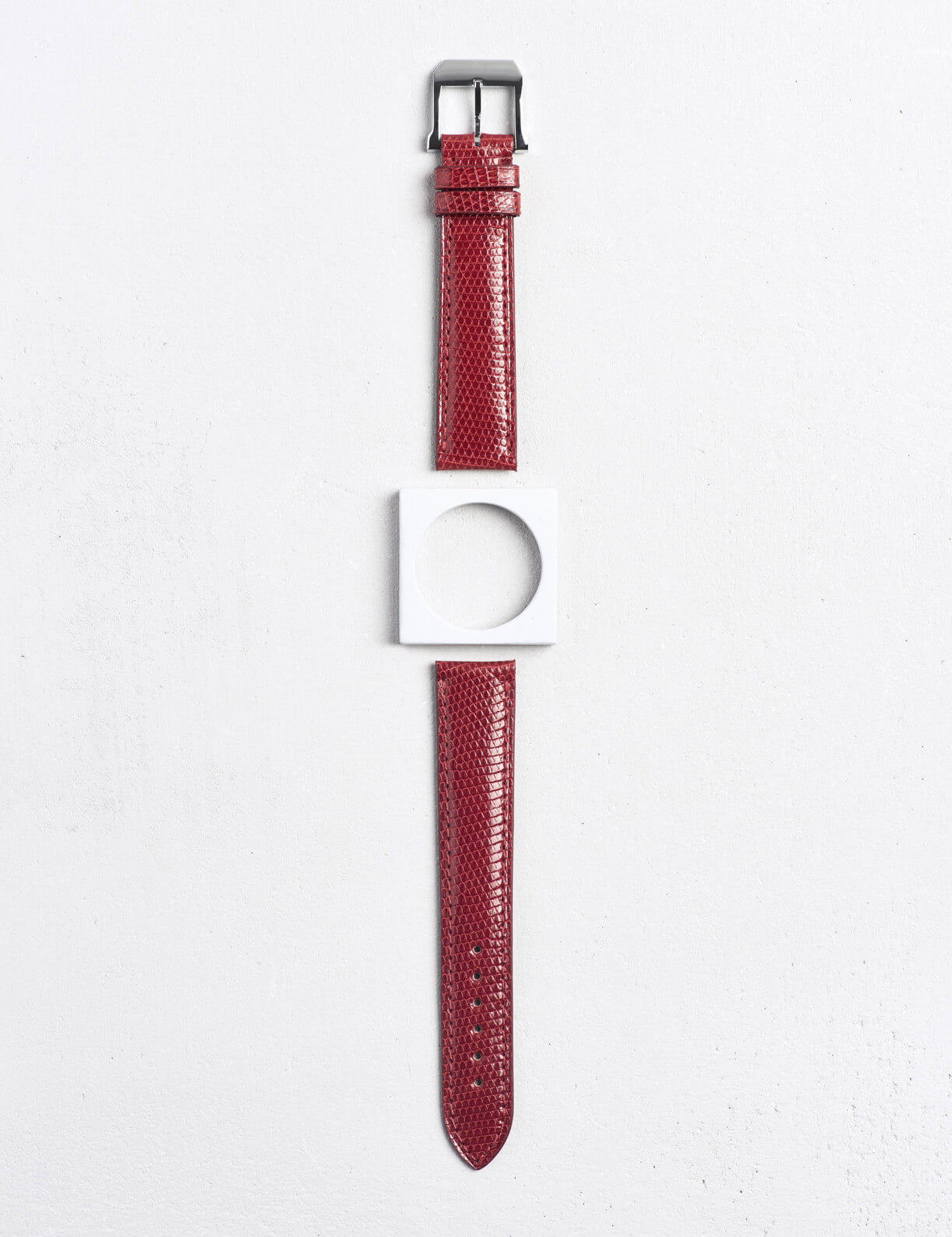 17.01 Bracelet montre en cuir de lézard