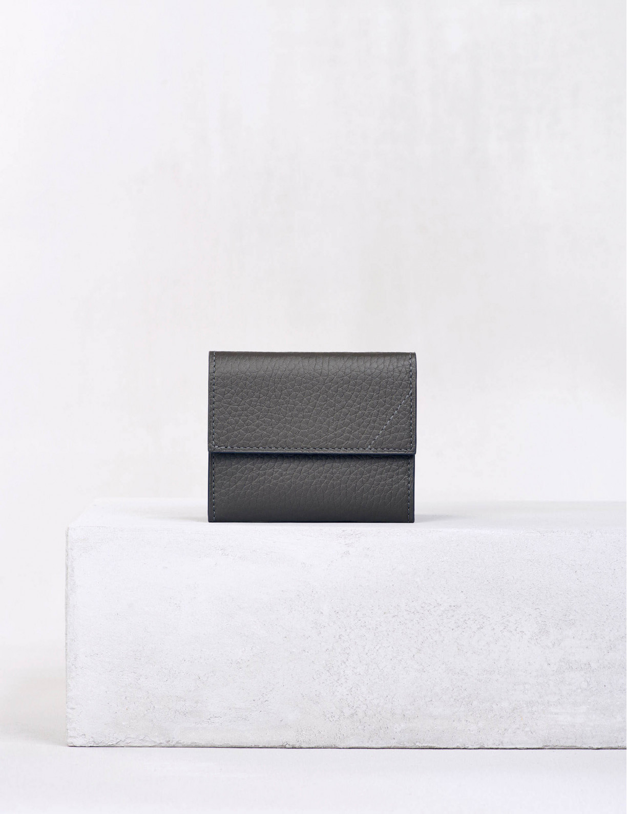 21.02 Coin holder in leather