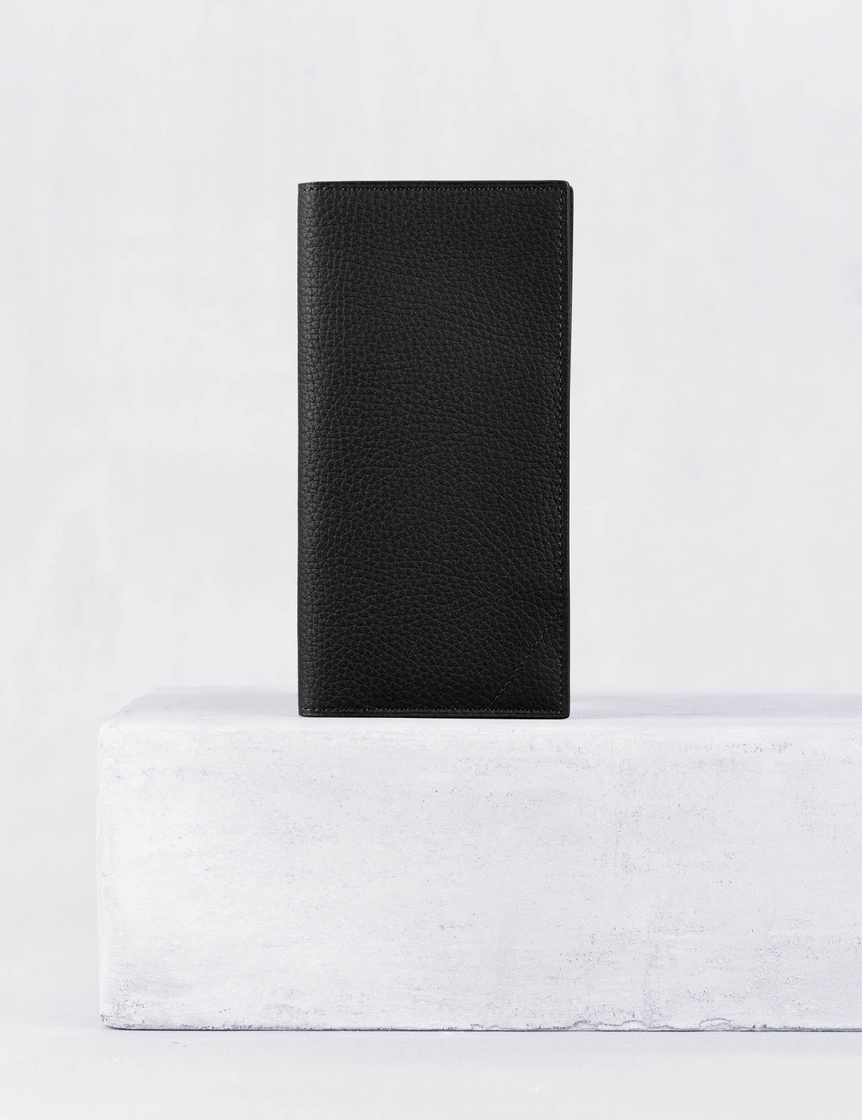 Long wallet with zipped compartment